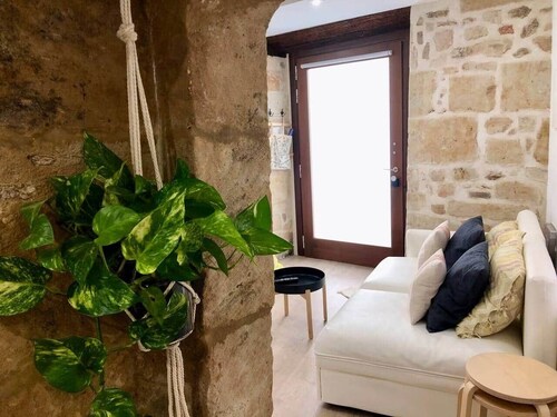 Exclusive apartment, next to the University and Cathedral