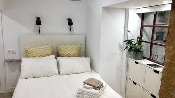 1 Schlafzimmer, BĂŒgeleisen/BĂŒgelbrett, kostenloses WLAN, BettwĂ€sche