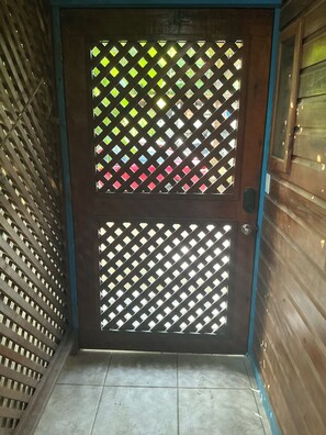 Interior - Relax in Paradise – Oceanfront Casa Delfín, Sandy Bay Roatán 3 bedroom 3.5 bath (Sandy Bay)