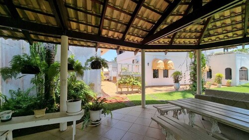 Luxury home with 4 suites just steps from the sea in Guarujá – Pernambuco Beach
