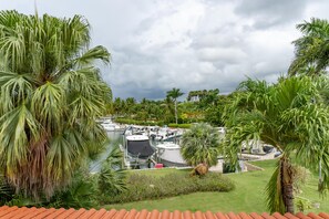 Property grounds - Exclusive Marina 4-bedroom house with AC in Casa de Campo with picuzzi 8 people. (Casa de campo)