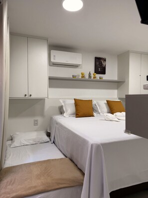 Basic Studio | Blackout drapes, iron/ironing board, free WiFi - Garden Estudio Cabo Branco 50 m do mar (João Pessoa)