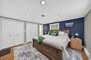 4 室のベッドルーム、アイロン / アイロン台、旅行用ベビーベッド、WiFi (無料)