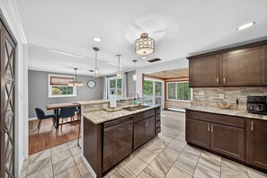 Ofen, Herdplatte, Geschirrspüler