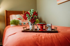 3 makuuhuonetta, silitysrauta/-lauta, Wi-Fi, vuodevaatteet