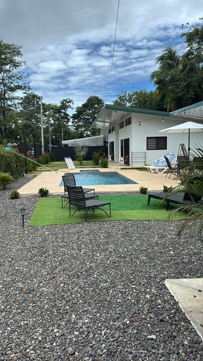 Pool - Charming 1-bedroom villa in superb Bahia with AC (Bahia)