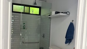 Hair dryer, towels, soap, toilet paper - Charming 1-bedroom villa in superb Bahia with AC (Bahia)