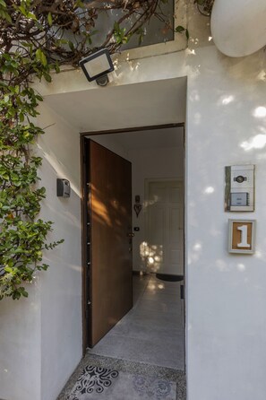 تفاصيل الفندق من الخارج