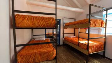 Basic Shared Dormitory | Free WiFi