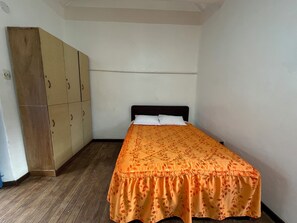 ห้องเบสิกพักรวม | Wi-Fi ฟรี