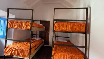 Basic Shared Dormitory | Free WiFi