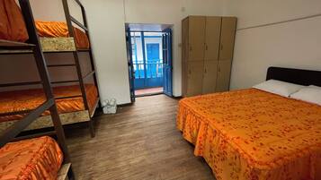 Basic Shared Dormitory | Free WiFi