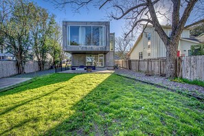 Exterior - Bright & Modern One Block from S. Congress & DT Austin (Austin)