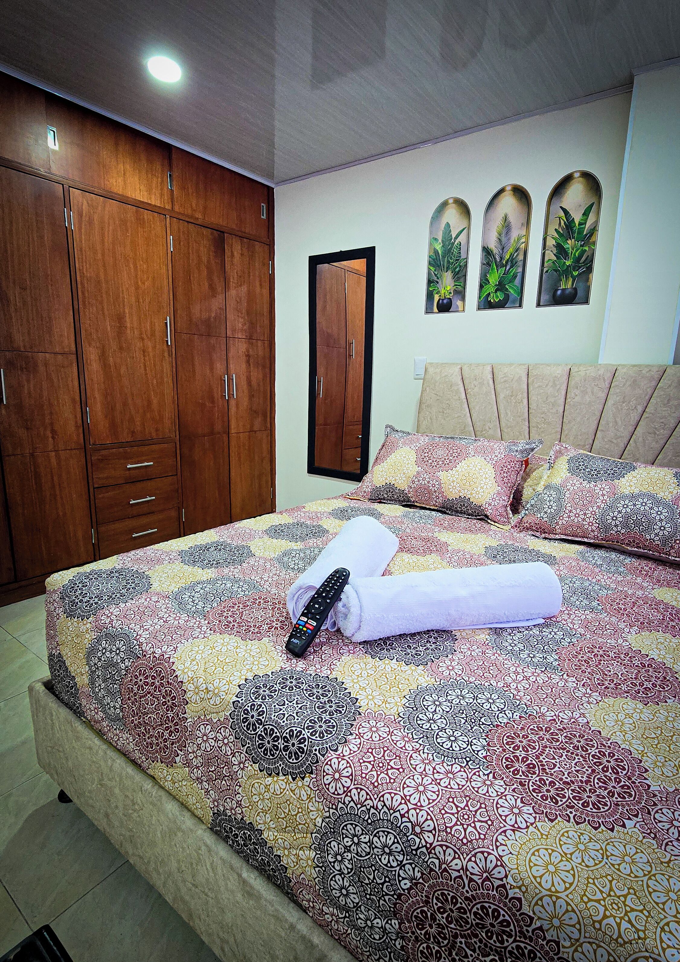 1 間睡房、書桌、熨斗/熨衫板、Wi-Fi