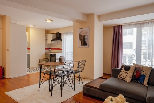 Charming apartment with AC in vibrant Istanbul
