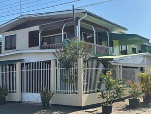 واجهة المنشأة