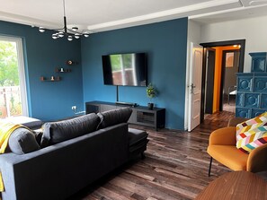 Living area - Family-friendly family apartment in retro style with 3 bedrooms (Bad Mitterndorf)