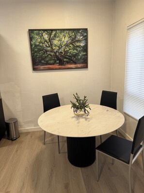 Dining - Venice Art Studio Apartment (Los Angeles)