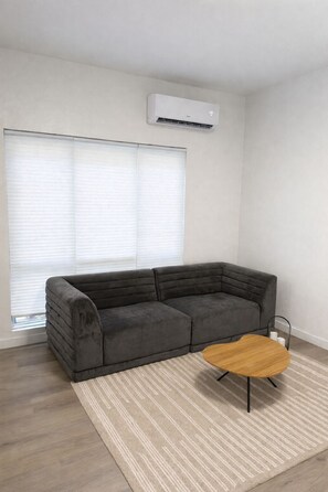 Living area - Venice Art Studio Apartment (Los Angeles)
