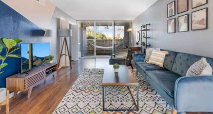 Scottsdale, Walk to Old Town + Pool/Hot Tub, 1BD:1BTH