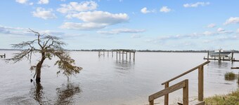 Sunset Beach on the Neuse River in Bridgeton, NC