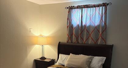 2-bedroom house in excellent Denver with cool AC and comfort