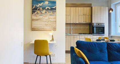 Charming Old Town Suite * Free parking * Easy check-in * Family Friendly