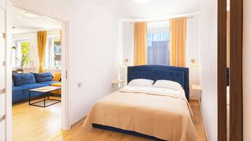 1 多间卧室、办公桌、熨斗/熨衣板、旅行婴儿床