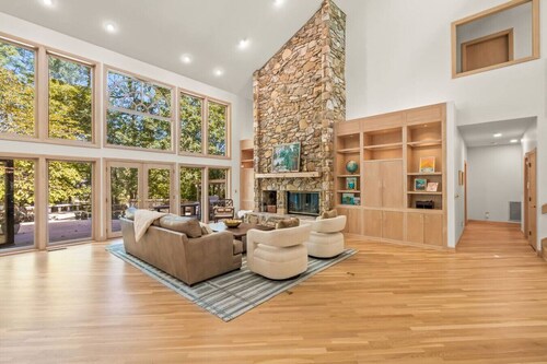 Spacious modern home