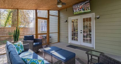 Greensboro`s Gem! Group Friendly, Central Location