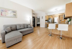 Interior - Cozy Canmore 2-Bedroom Retreat (Canmore)