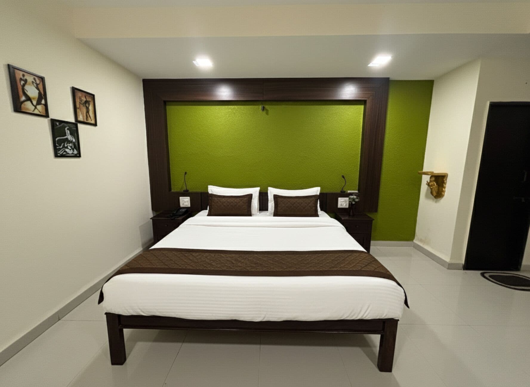 Superior Double Room | Desk, laptop workspace, free WiFi