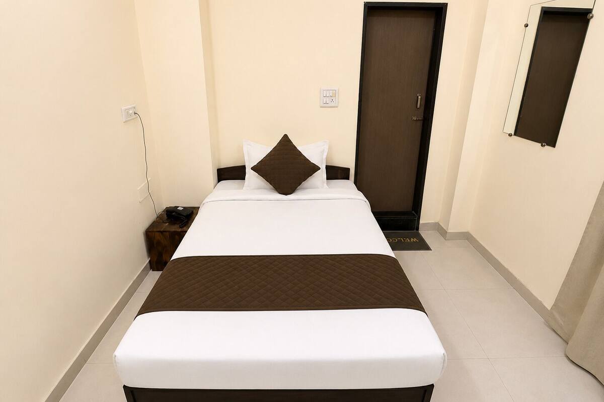 Standard Room | Desk, laptop workspace, WiFi (free)