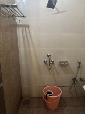 Deluxe Double Room | Bathroom | Shower, soap