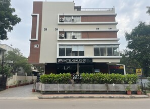 Mặt tiền nơi lưu trú