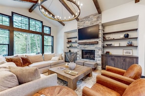 TV, fireplace - Modern Luxury home w/ private hot tub & fire pit, located in Suncadia Resort (Cle Elum)