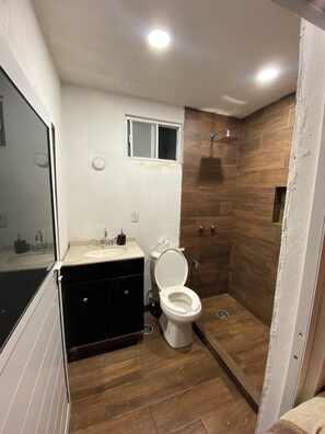 Håndklær og toalettpapir