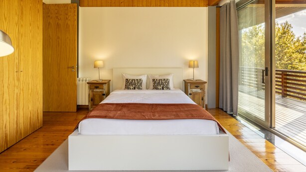 Ferros/tábuas de passar roupa, Wi-Fi de cortesia, roupa de cama