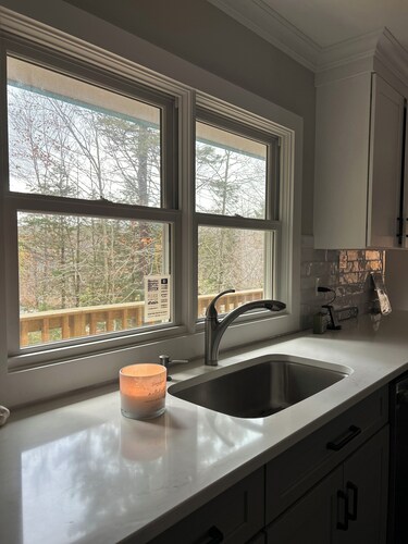 Cozy 3 bedroom 2 bathroom chalet centrally located in Southern Vermont.