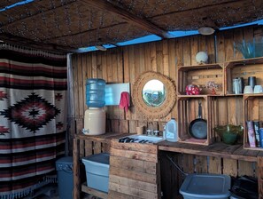 Dusj, håndklær, såpe og sjampo