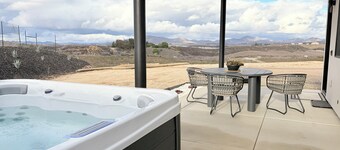 Relaxing Wine Country Stay - Hot Tub - Agave Farm