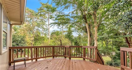 Spacious 4-bedroom Minutes to downtown Greenville