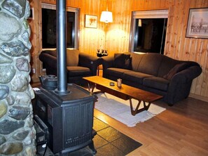 Fireplace, DVD player - Mt. Baker Rim Cabin #6 - Wi-Fi - Pets Ok - Gas Fireplace (Glacier)