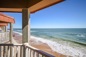 Property grounds - Coast is Clear– Oceanfront Escape at Topsail Dunes (North Topsail Beach)