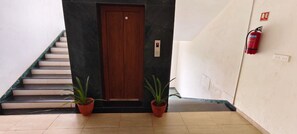 Elevator - Maharaja Agrashen Bhawan (Panaji)