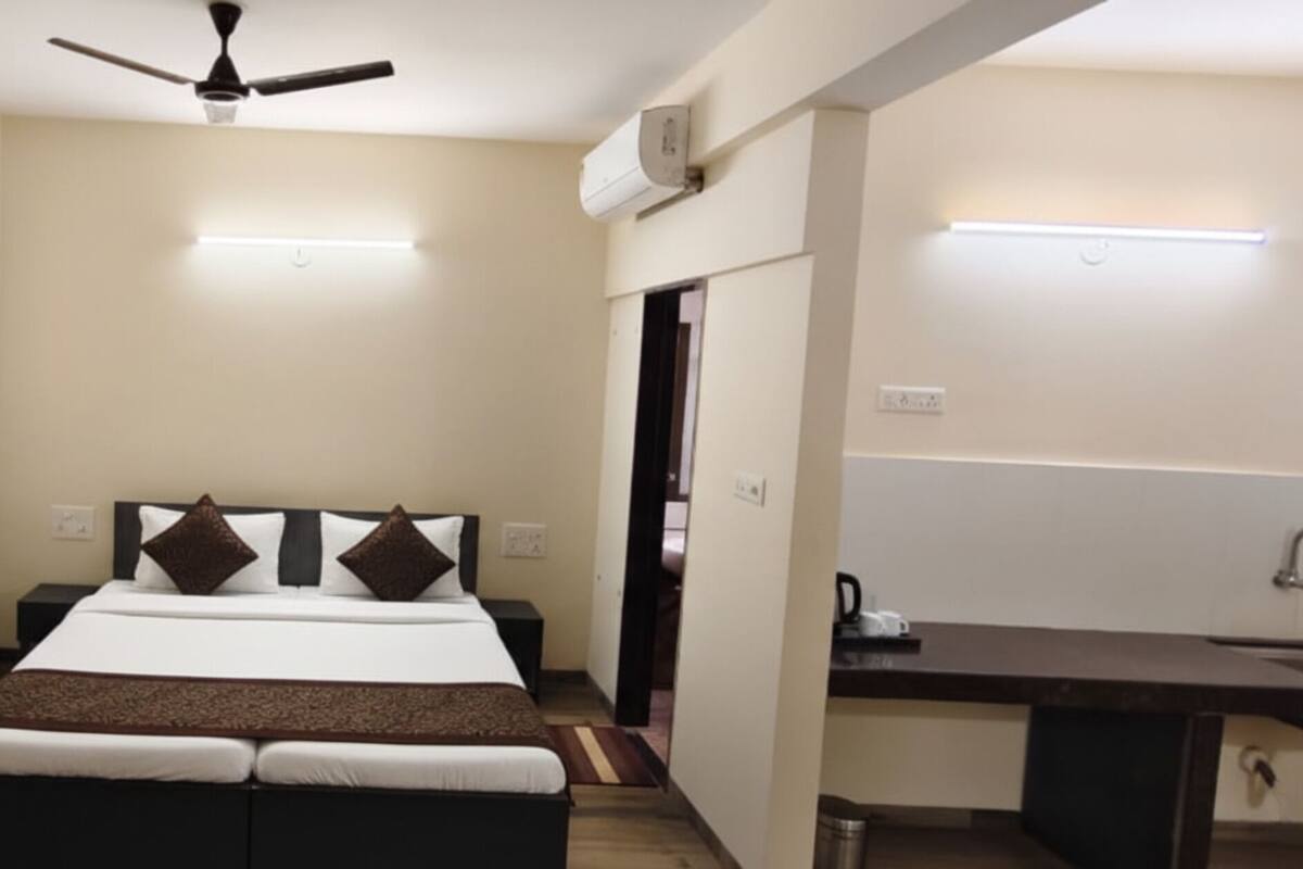 Superior Double Room, Hill View | Laptop workspace, WiFi