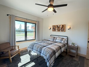 5 Schlafzimmer, Bügeleisen/Bügelbrett, kostenloses WLAN, Bettwäsche