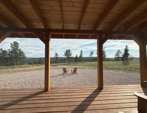 Terrace/patio - The Starry Pines. Family Cabin 5BR, Aladdin WY, tucked in the Black Hills Forest (Aladdin)