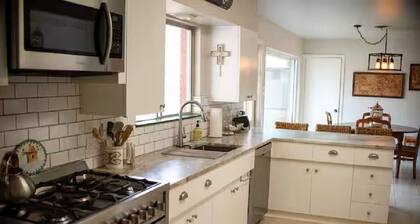 Casa Consuelo, A charming house in peaceful South Del Rio