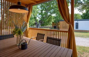 Outdoor dining - Nice home in Obrovac with house a panoramic view (Obrovac)